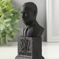 Бюст &laquo;Путин В.В.&raquo;, гипс, 12&times;6 см, графит