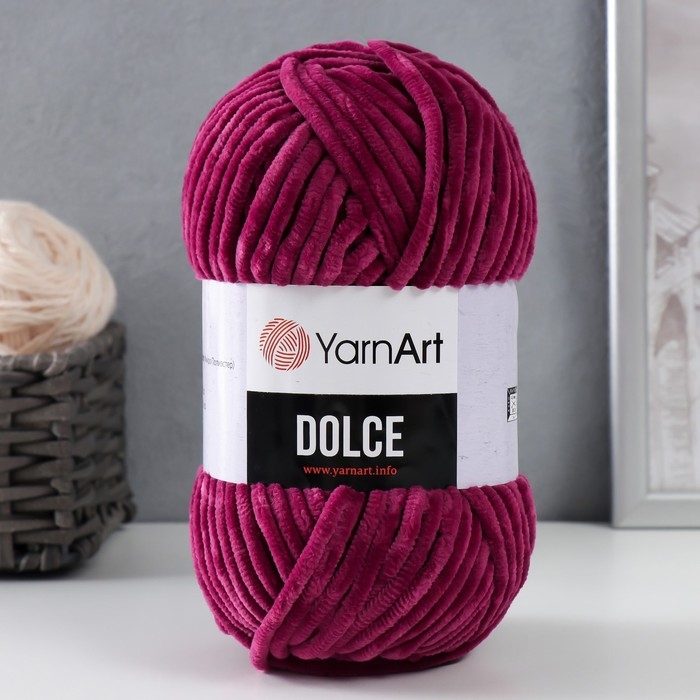 Плюшевая пряжа для вязания спицами, крючком YarnArt, Dolce, 100% микрополиэстер, 120 м/100 г, (766 т. фуксия)