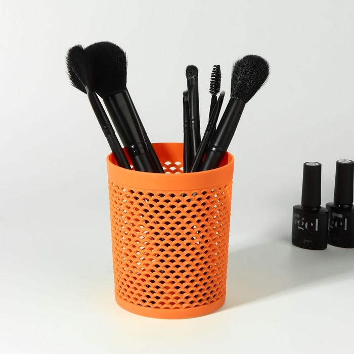 Подставка для хранения маникюрных/косметических принадлежностей «Рыбка», d = 9 × 11 см, цвет МИКС Подставка для хранения маникюрных/косметических принадлежностей «Рыбка», d = 9 × 11 см, цвет МИКС