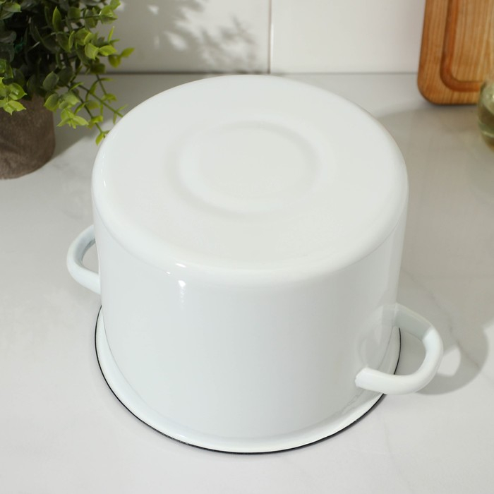 Кастрюля цилиндрическая эмалированная, 3,5 л, цвет белый Кастрюля цилиндрическая эмалированная, 3,5 л, цвет белый