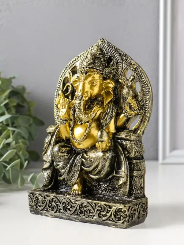 Сувенир полистоун "Ганеша на резном троне" золотая бронза 4х11,7х17,3 см