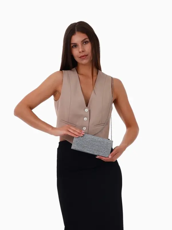 Сумка-клатч вечерняя на магните, на серебристой цепочке, светло-серая