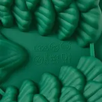 Форма для выпечки новогодняя Доляна &laquo;Ёлки&raquo;, силикон, 31.5&times;19&times;3 см, 5 ячеек (10&times;8.8&times;3 см), зелёная