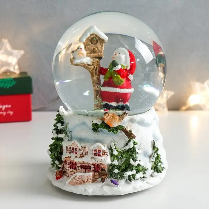 Снежный шар новогодний стеклянный «Снеговик со скворечником», музыкальный, 11.5×11.5×14 см