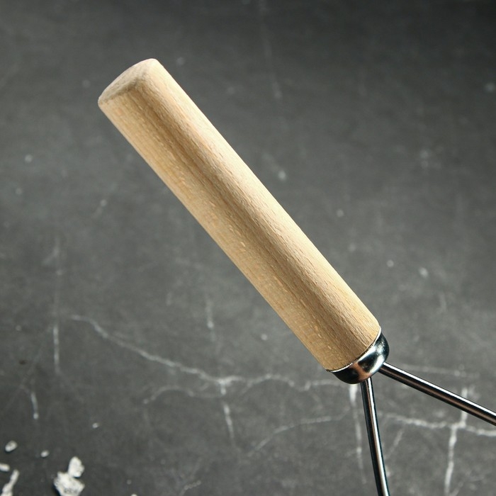 Толкушка с деревянной ручкой «Змейка», 27 см Толкушка с деревянной ручкой «Змейка», 27 см