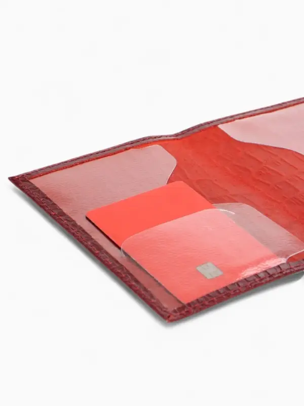 Обложка для паспорта, натуральная кожа, тиснение фольгой, крокодил, бордовая