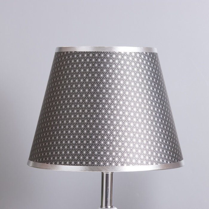 Лампа настольная Лампа настольная "Яна" 1х40Вт Е27 1х5Вт LED белый/дымчатый 25х25х41см