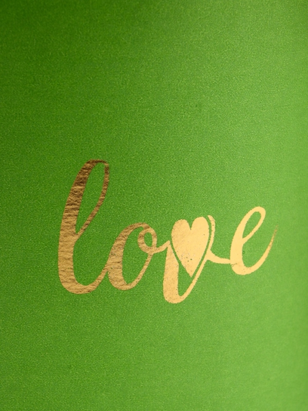 Коробка круглая, с тиснением"Love"салатовая, 21,5*21,5*21см