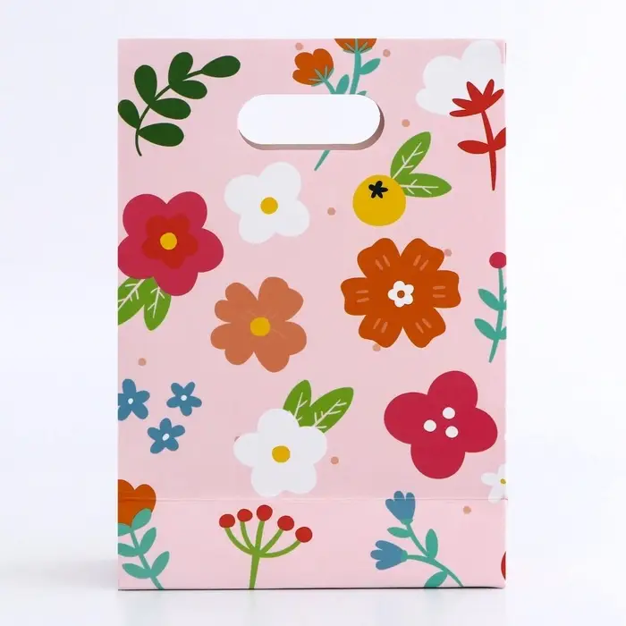 Подарочная коробка - пакет, упаковка с вырубной ручкой, «Летние цветы», 14×6×21 см Подарочная коробка - пакет, упаковка с вырубной ручкой, «Летние цветы», 14×6×21 см