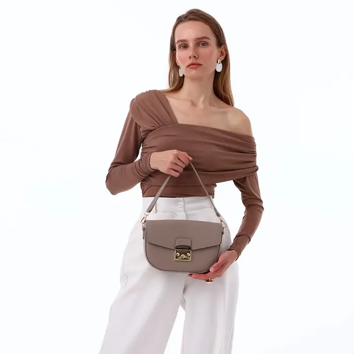 Сумка женская мессенджер TEXTURA на клапане, 23&times;6&times;15 см, хаки