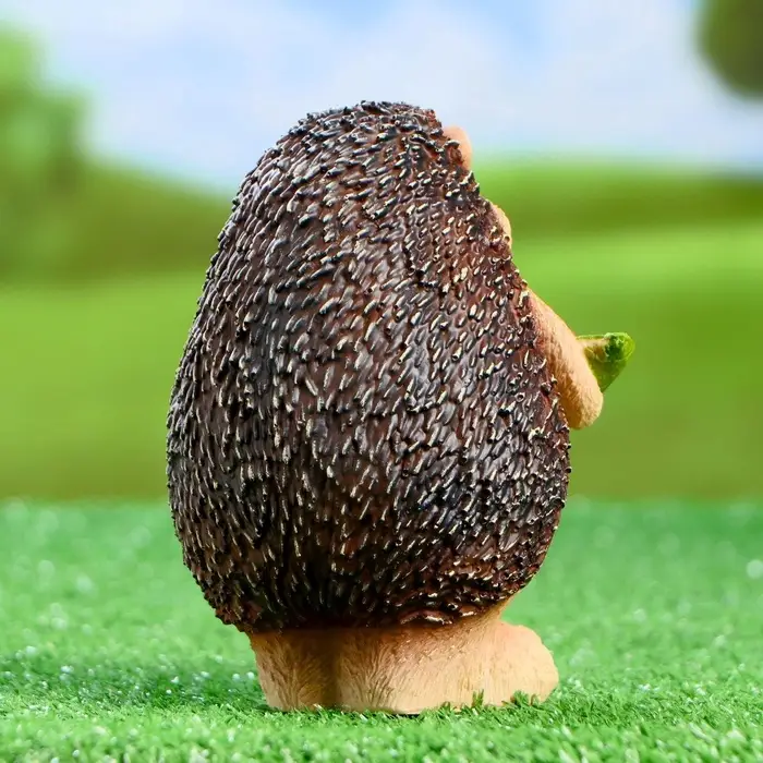 Садовая фигура из полистоуна &laquo;Ежик с листочком&raquo;, 16&times;11&times;12 см