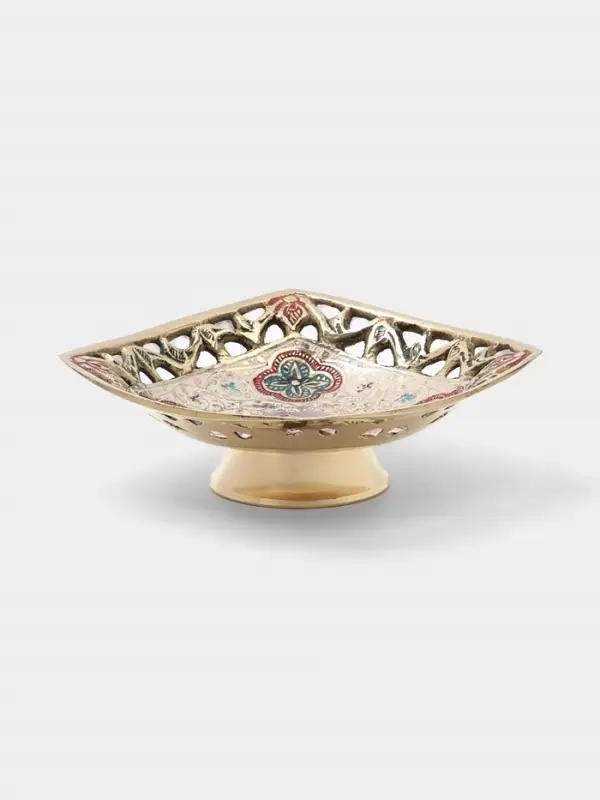 Блюдо сервировочное на ножке &laquo;Клевер&raquo;, 10&times;10&times;4 см, латунь