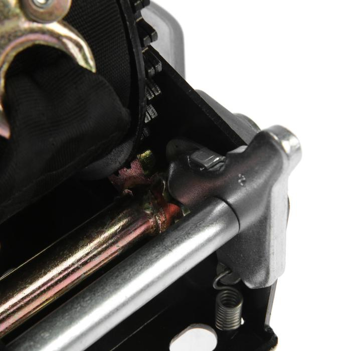 Лебедка ручная барабанная тяговая ТУНДРА, 1000 кг, трос-ремень 10 метров Лебедка ручная барабанная тяговая ТУНДРА, 1000 кг, трос-ремень 10 метров