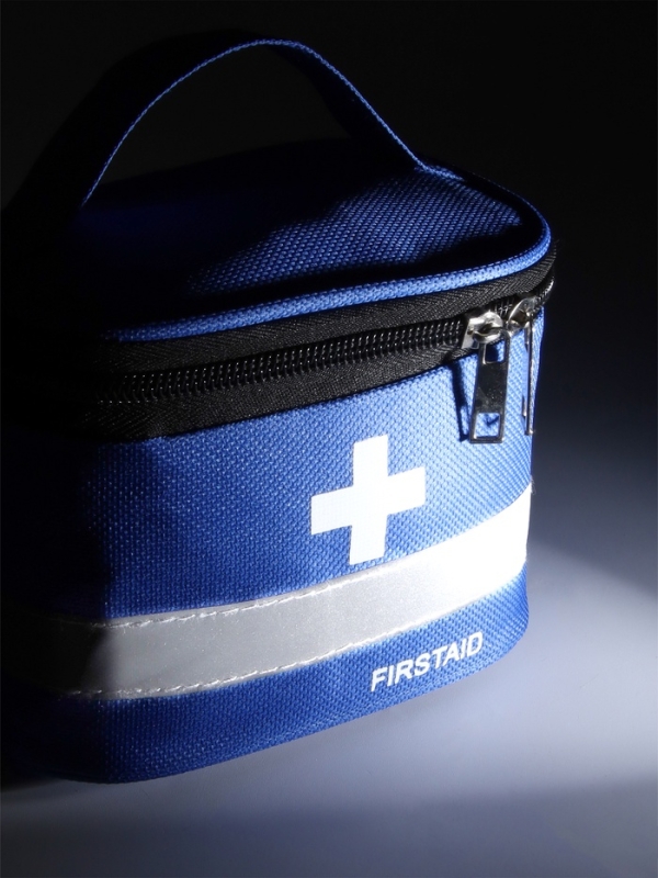 Косметичка-сундук Аптечка, 14*10*10, отд на молнии, синий