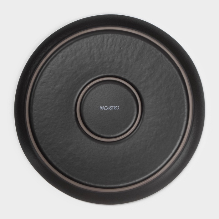 Тарелка Magistro Black style, d=23 см, фарфор, цвет чёрный Тарелка Magistro Black style, d=23 см, фарфор, цвет чёрный