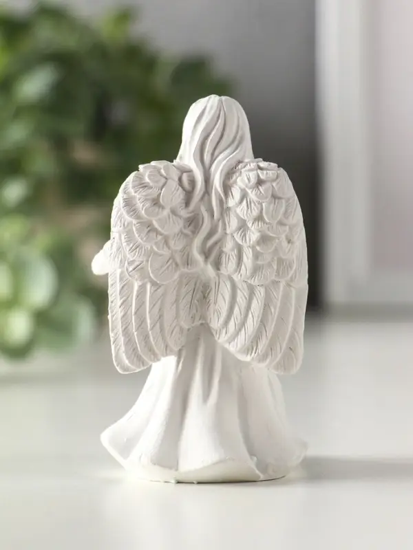 Сувенир полистоун "Девушка-ангел с ребёнком" белый МИКС 5,2х4,2х8,3 см