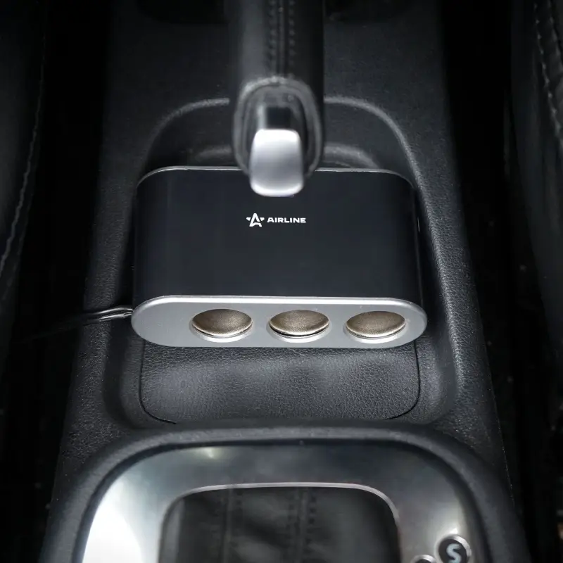 Прикуриватель-разветвитель 3 гнезда 5А + USB 1A, с выключателями нагрузки