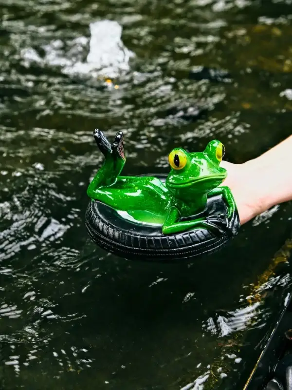 Садовая фигура 14 х 13 х 9,5 см Садовая фигура 14 х 13 х 9,5 см "Лягушка на шине" Водоплавающая