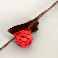 Декор ветка лоза розочки 105 см (фасовка 10 шт, цена за 1шт) микс Декор ветка лоза розочки 105 см (фасовка 10 шт, цена за 1шт) микс