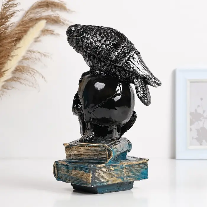 Копилка для денег &laquo;Ворон на черепе&raquo;, гипс