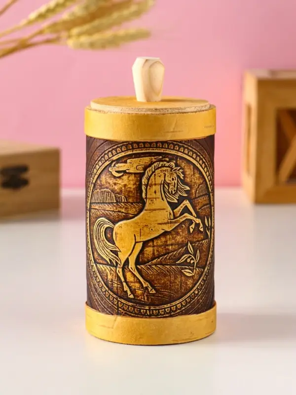 Туес Д6 высокий Туес Д6 высокий " Конь вороной",d6см, высота с хватком 12см, береста