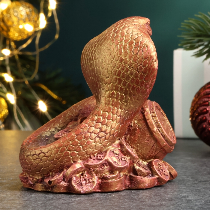 Фигура Фигура "Змея на деньгах с бочкой" бордовый с позолотой, 6х6х5см