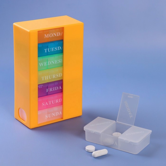 Таблетница - органайзер «Неделька», английские буквы, 14,2 × 8,5 × 4,7 см, 7 контейнеров по 3 секции, разноцветный