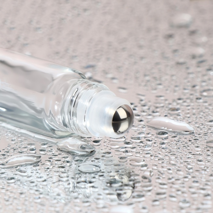 Флакон стеклянный для парфюма, с роликом, 10 мл, цвет прозрачный/чёрный Флакон стеклянный для парфюма, с роликом, 10 мл, цвет прозрачный/чёрный