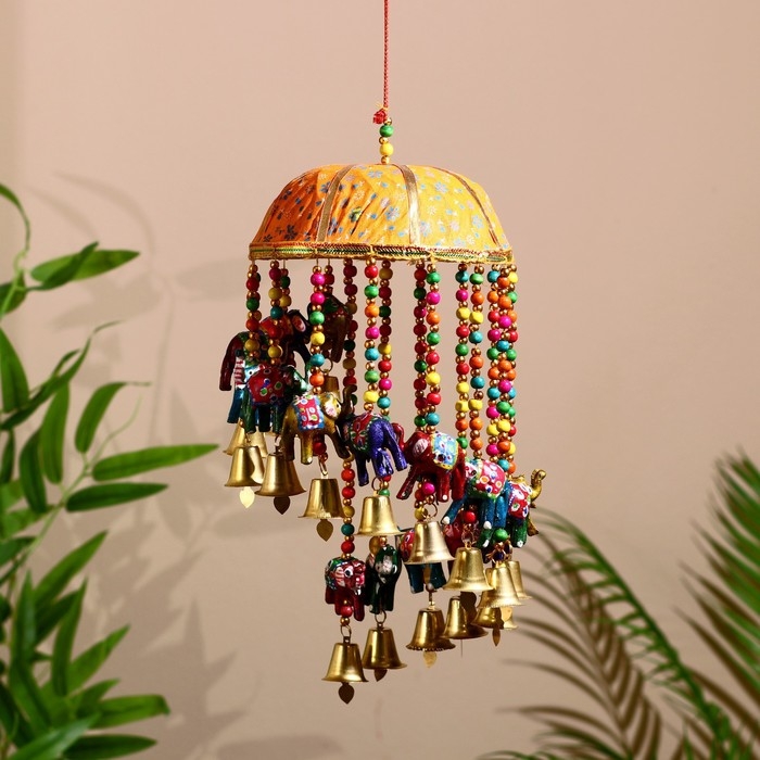 Интерьерная подвеска с колокольчиками  Интерьерная подвеска с колокольчиками "Милые слоники" 16х16х60 см  Микс