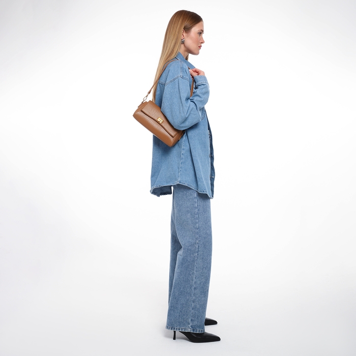 Сумка женская мессенджер на клапане TEXTURA, средний размер, цвет коричневый Сумка женская мессенджер на клапане TEXTURA, средний размер, цвет коричневый