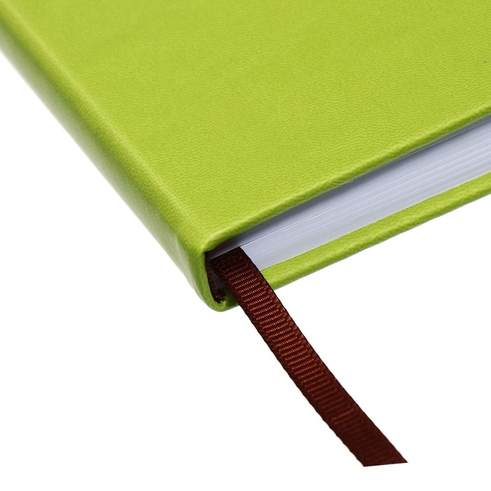 Ежедневник недатированный, А5, 140л, клетка, обл.кожзам, с хлястиком, Цветы, зеленый Ежедневник недатированный, А5, 140л, клетка, обл.кожзам, с хлястиком, Цветы, зеленый