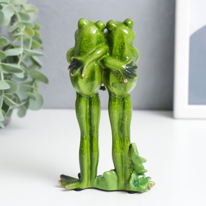 Сувенир полистоун Сувенир полистоун "Лягушки в объятиях" 5х7.5х13.7 см