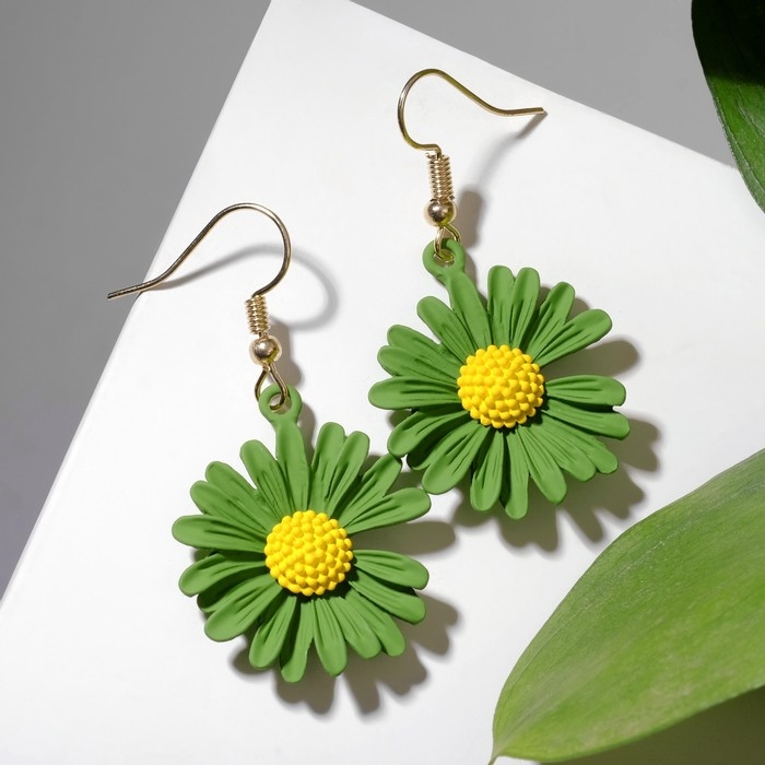 Серьги металл «Яркость» ромашки, цвет жёлто-зелёный Серьги металл «Яркость» ромашки, цвет жёлто-зелёный
