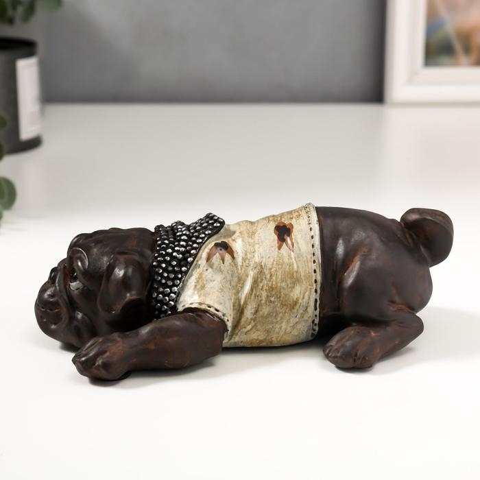 Сувенир полистоун Сувенир полистоун "Мопс в футболке с косынкой" под бронзу 5,5х18х11 см