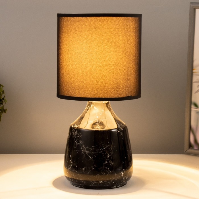 Настольная лампа Настольная лампа "Антес" Е14 40Вт черный 15х15х32 см RISALUX