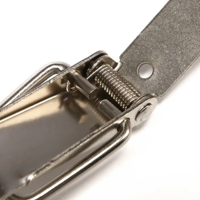 Замок-защелка на ящик Z12, 7.5 см, железный