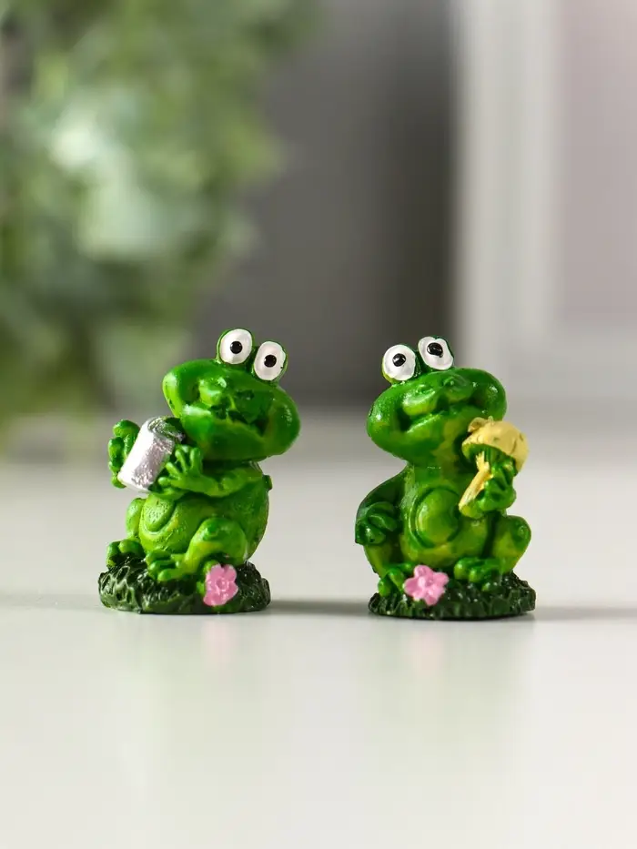 Сувенир полистоун "Лягушонок на полянке" МИКС 2х1,8х3,5 см Сувенир полистоун "Лягушонок на полянке" МИКС 2х1,8х3,5 см