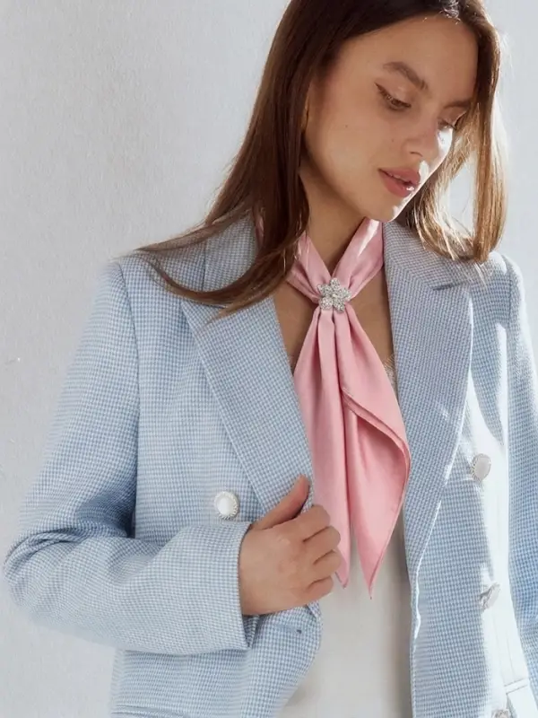 Кольцо для платка &laquo;Цветок Лилии&raquo;, белое в серебре