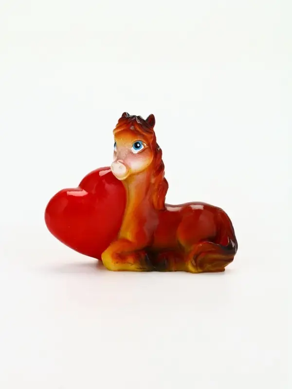 Сувенир новогодний «Лошадь с сердем», 5.5 х 6.5 см Сувенир новогодний «Лошадь с сердем», 5.5 х 6.5 см