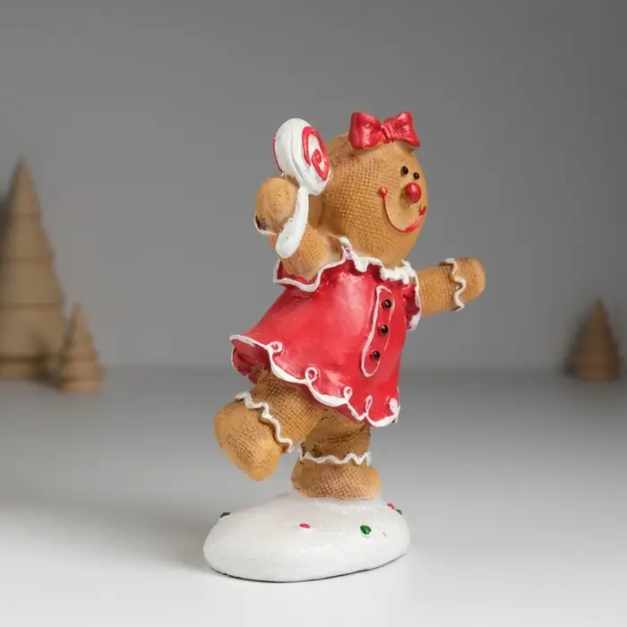 Фигурка полистоун &laquo;Пряничка в красном платье, с леденцом&raquo;, 10&times;5&times;14 см