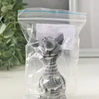 Сувенир "Кот худой с рыбой" 9,5 см