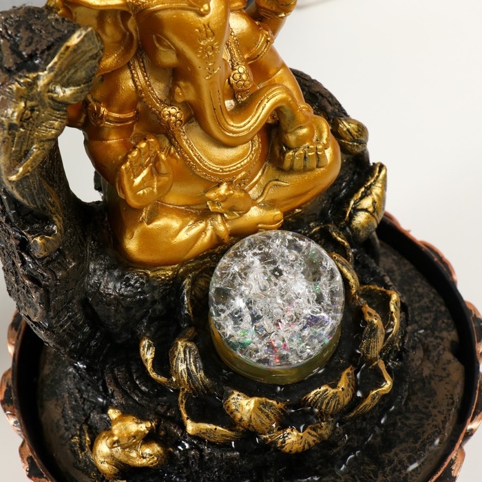 Фонтан настольный от сети, подсветка Фонтан настольный от сети, подсветка "Ганеша в золотом сидящий у лотоса" 20.5х20.5х30 см