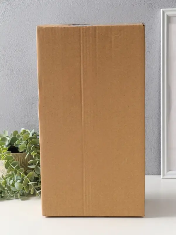 Сувенир полистоун "Жираф с листьями и цветами" бело-золотой 17,3х8,3х35,5 см