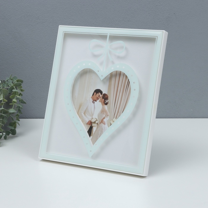 Фоторамка пластик на 1 фото 20х25 см Фоторамка пластик на 1 фото 20х25 см "Сердце с бантиком" серебро бумага тиснение 26х2х31 см 107050