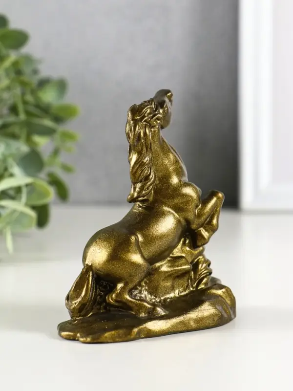 Фигура гипс Фигура гипс "Конь на дыбах", высота 10 см, латунь