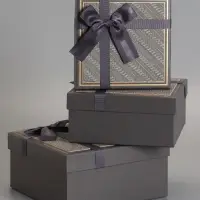 Набор подарочных коробок 3 в 1 квадратные, 19&times;19&times;9.5 см, 17&times;17&times;8 см, 15&times;15&times;6.5 см, с бантом, графитовый