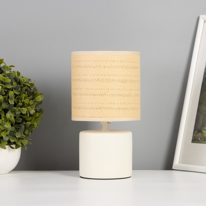 Лампа настольная Лампа настольная "Лиза" 1х40Вт Е14 белый 13х13х24см