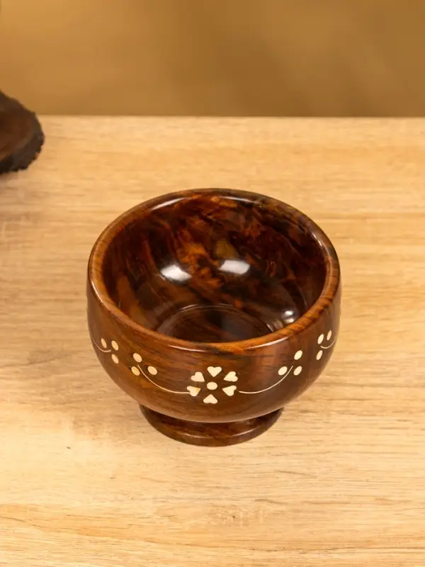 Чаша на ножке "В самое сердце" 10х10х7 см, дерево шишам