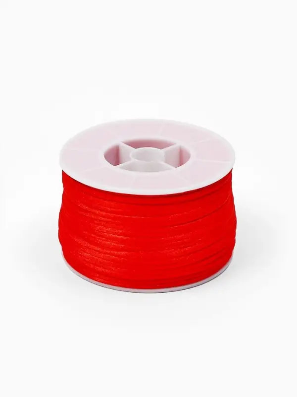 Шнур атласный на бобине 2мм ,50 метров, цвет красный Шнур атласный на бобине 2мм ,50 метров, цвет красный