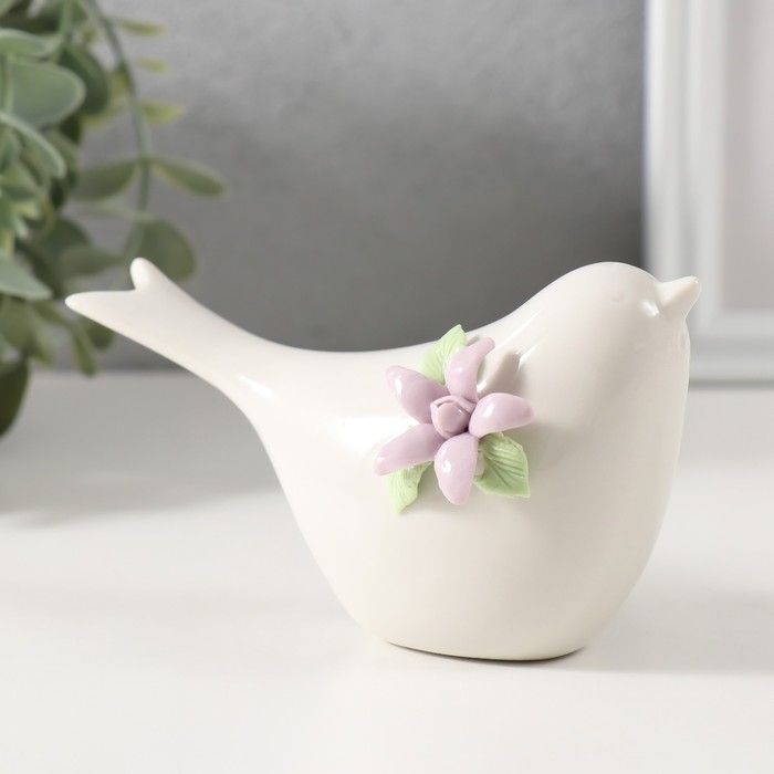 Сувенир керамика Сувенир керамика "Птичка белая с сиреневым цветком" 12,4х5х6,7 см